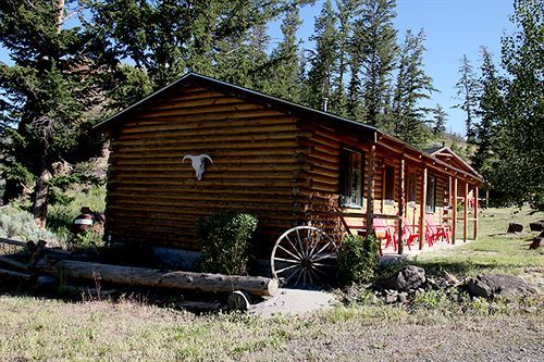 Creekside Lodge At Yellowstone Wapiti Exterior photo